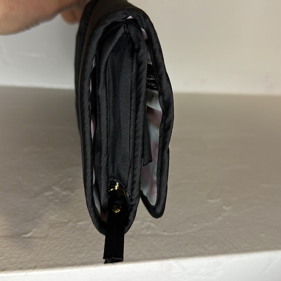 Victoria’s Secret travel black jewelry holder - Picture 6 of 10